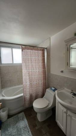 DDO, 4 ½ heating & hot water include, near train, 2 bedrooms 1 bathroo