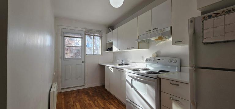 1 CH - 1 SDB - Montréal - $1,300 /mo