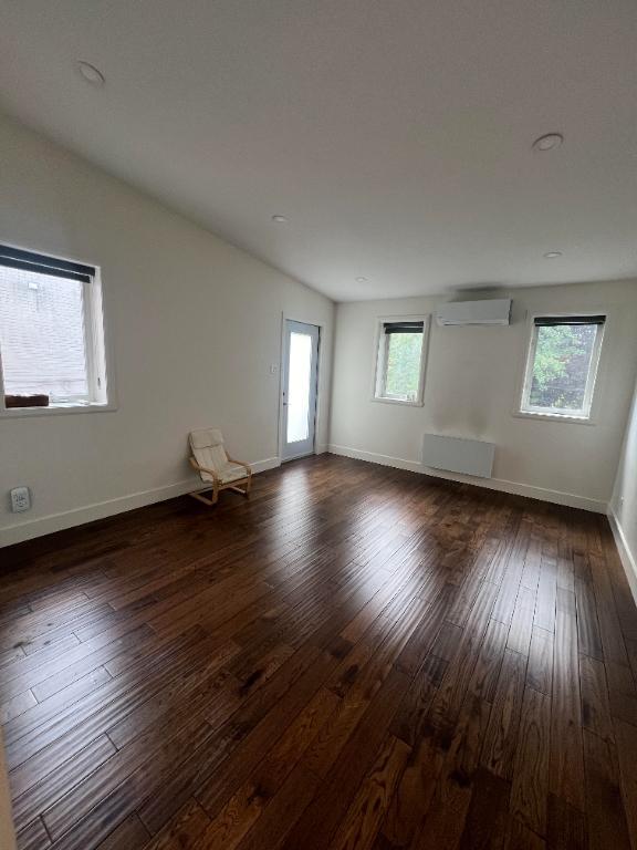 5.5 Apartment For January 1st, 2025 - A louer • For Rent