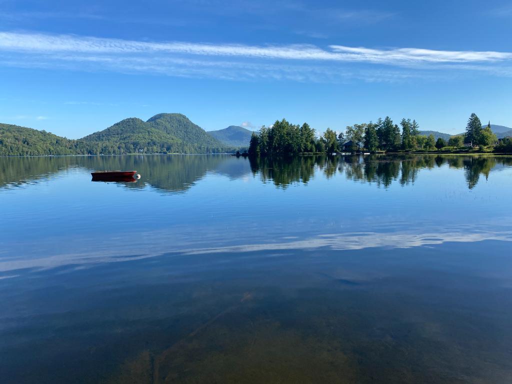 3 ½ , à louer, avec ACCÈS au Lac-Supérieur (près de Mont-Tremblant)