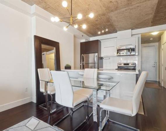 Magnifique 1 1/2 Moderne Meublé | Stunning & Modern Furnished 1 1/2