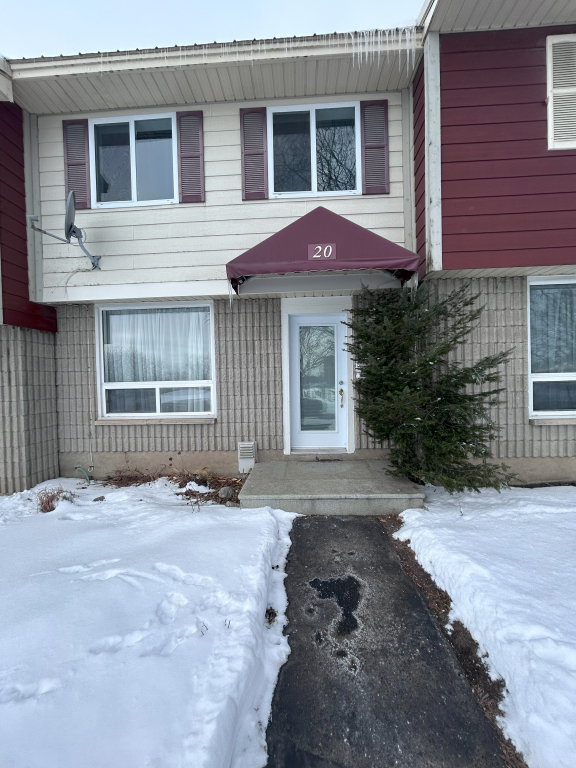 SUPER BELLE MAISON EN RANGÉE DÈS JANVIER