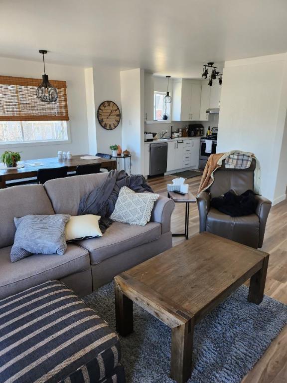 Très beau logement dans les champs Élysées à Notre dame des Prairies disponible 1 mars 2025