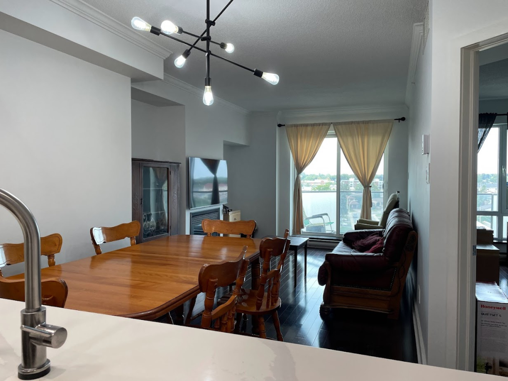 Grand 3 1/2 Condo MODERNE