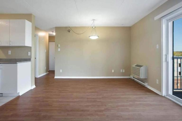 2 CH - 1 SDB - Gatineau - $1,895 /mo