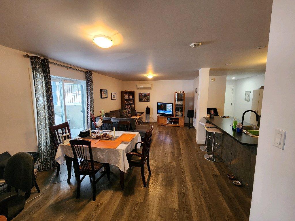 Grand 4 1/2 à louer style condo