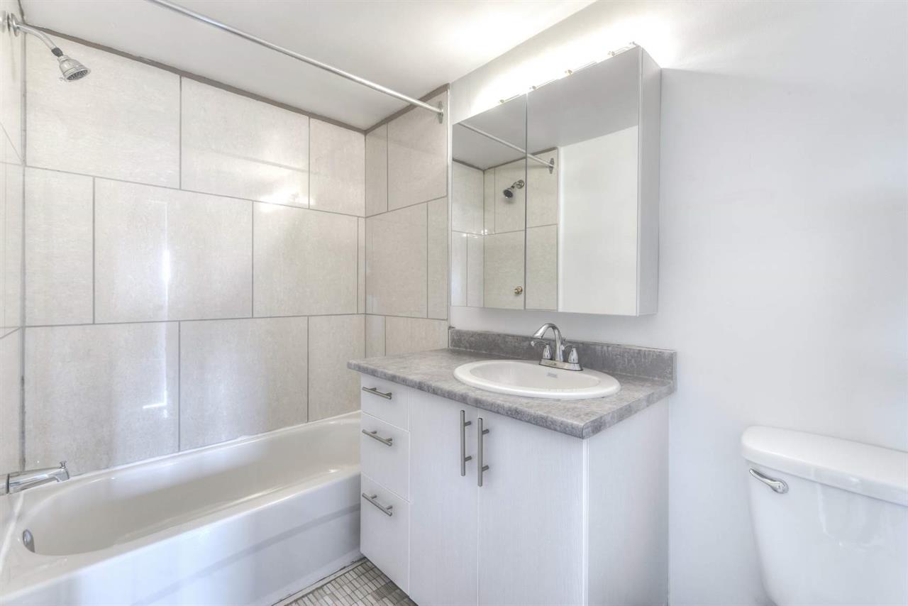 Spacious 2-Bedroom With Washer And Dryer - Available On April 1st, 2025 - 1150 Côte-Vertu, Montréal