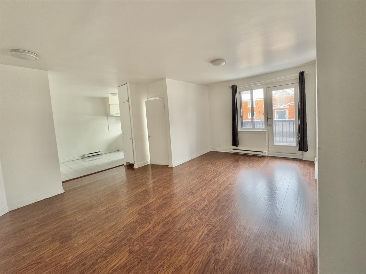 2 Bedroom - 345 Boulevard Graham, Montréal