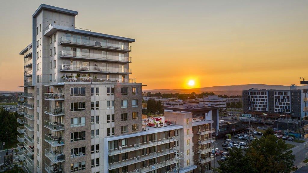 Penthouse À LOUER Spacieux 4 1/2 sur le Plateau de Ste-Foy