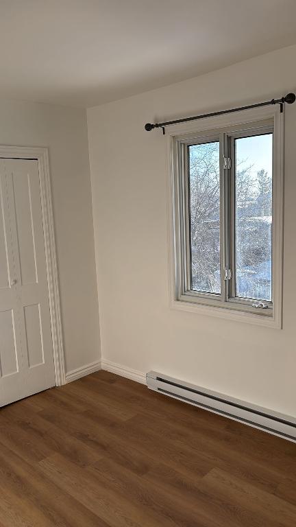 Appartement complètement renové à LOUER