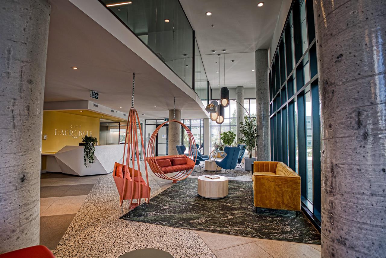 3 CH - 2 SDB - Montreal - $2,400 /mo
