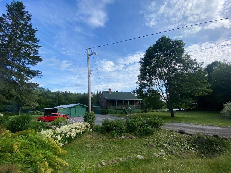 3 CH - 1 SDB - Saint-Raymond - $2,789 /mo