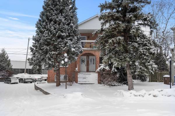 Condo à louer meublé situé à deux pas du REM Brossard