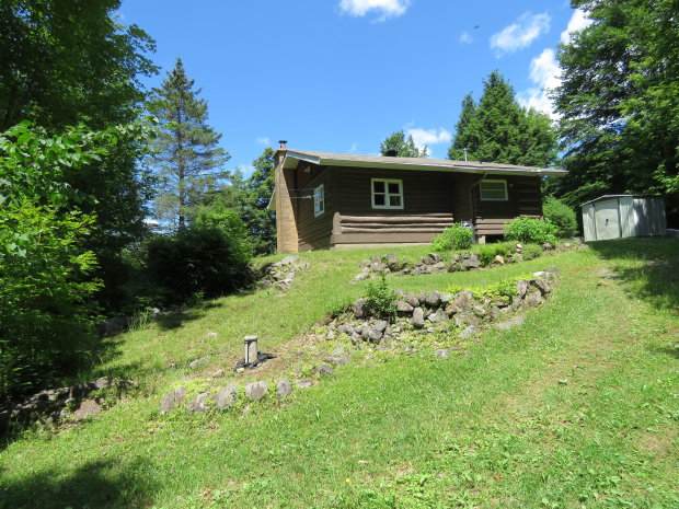 Chalet à 1h De Mtl, Wifi-foyer-accès Lac