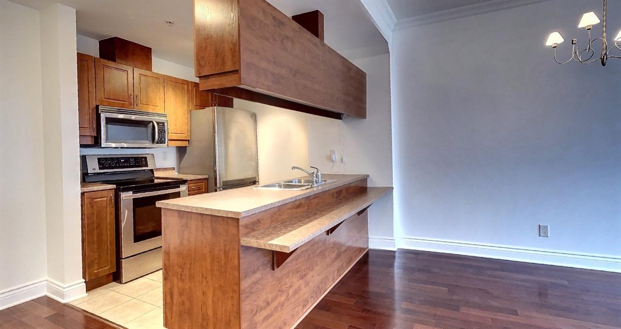 Appartement Saint-Laurent (Montréal) À Louer