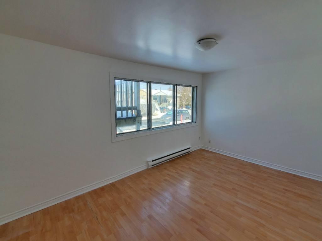 Renting two apartments in Brossard rue Anthony 5540 ( monthly rent per apartment)