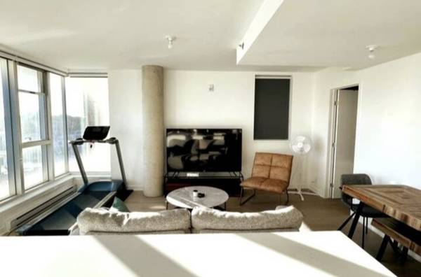 Fully furnished 1BR Condo