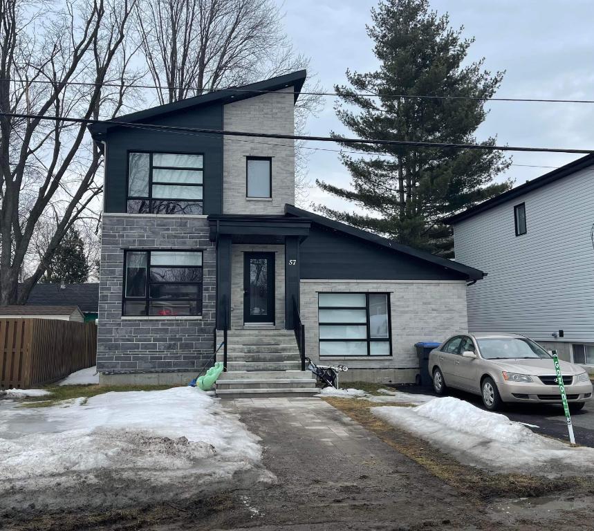 Grande maison intergénération à louer à Ste-Marthe-Sur-Le-lac