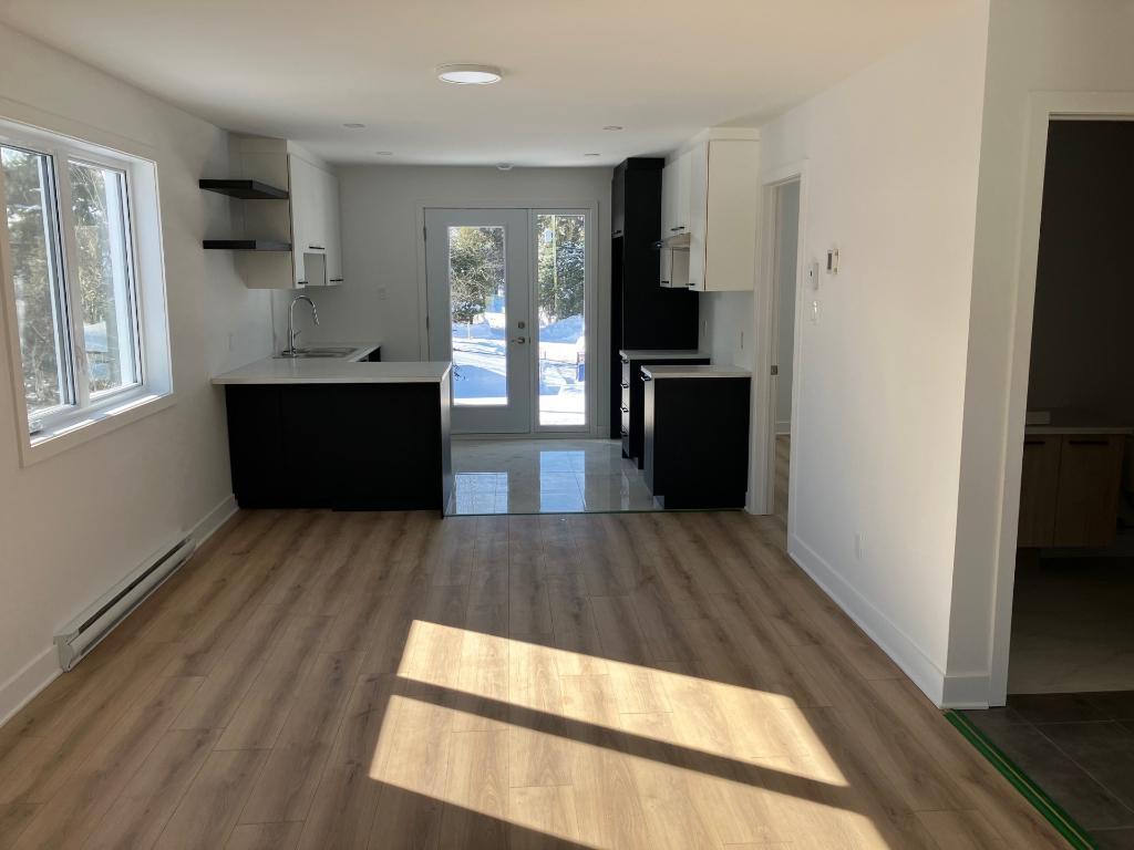 1 200 $ 3.5 (logement à louer) 2 mois GRATUITS Construction neuve