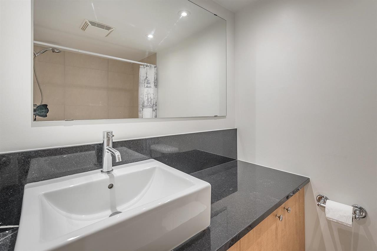 Studio - 2100 Rue Saint-Marc, Montréal