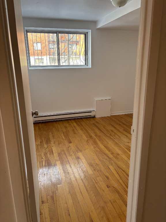 Logement grand demi sous-sol 4 ½ au 11550 Balzac Montréal-Nord!