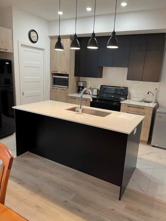 LUXUEUX CONDO 5½ À BLAINVILLE - DISPONIBLE EN JUILLET