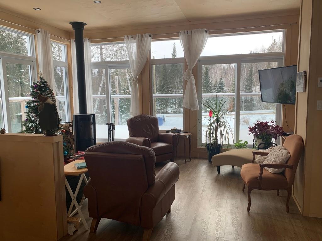 Chalet Loft 2étage Lac Provost( St-Donat)