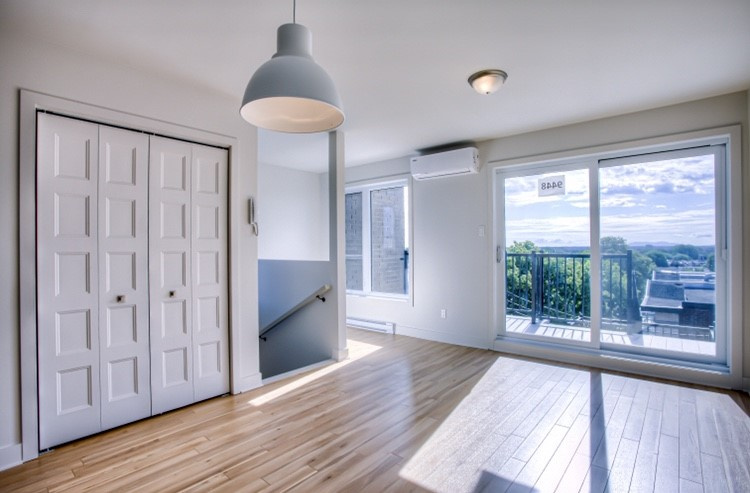 APPARTEMENT 3 1-2+GRAND BALCON+PARKING