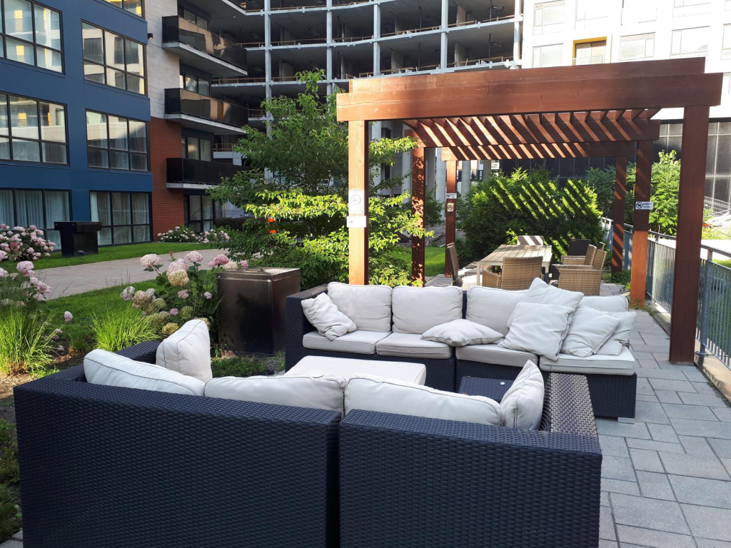 Condo à Louer Près Metro Namur-3 1/2 DEN