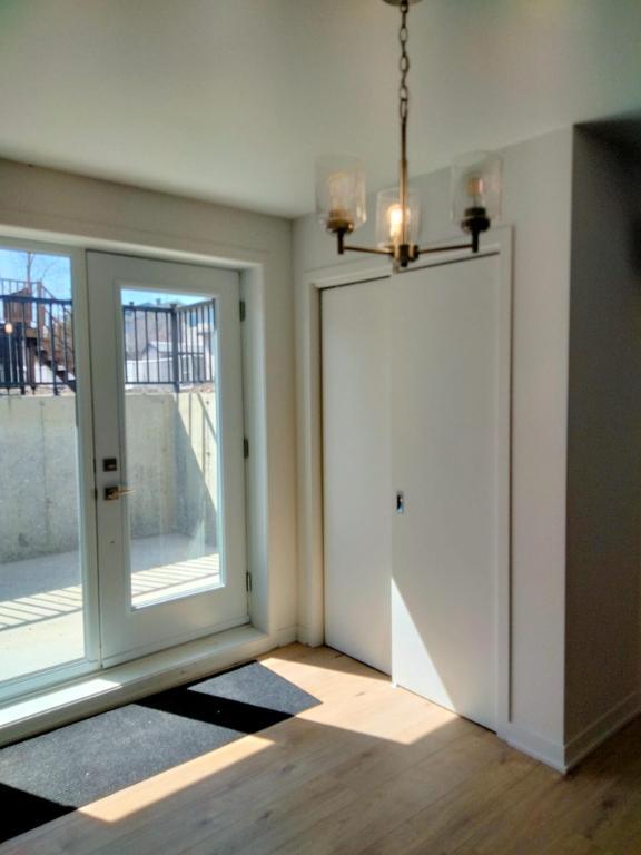 Magnifique 3 ½ à louer à Longueuil-TOUT INCLUS -Construction récente