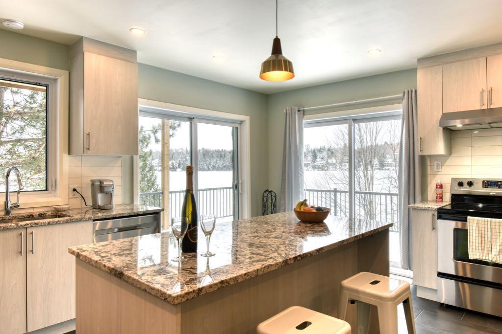 SUPERBE APPARTEMENT DONNANT SUR LE LAC