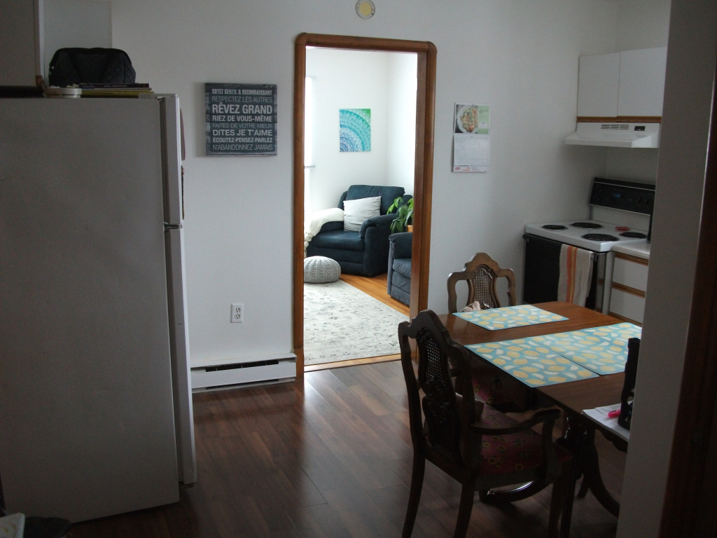 Ville De Sherbrooke, Grand 3 ½ Au 2e éta
