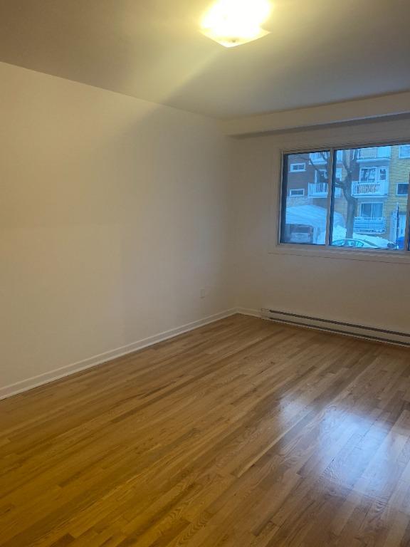 5 1/2 - COMPLETEMENT RENOVE - IMMEDIATE
