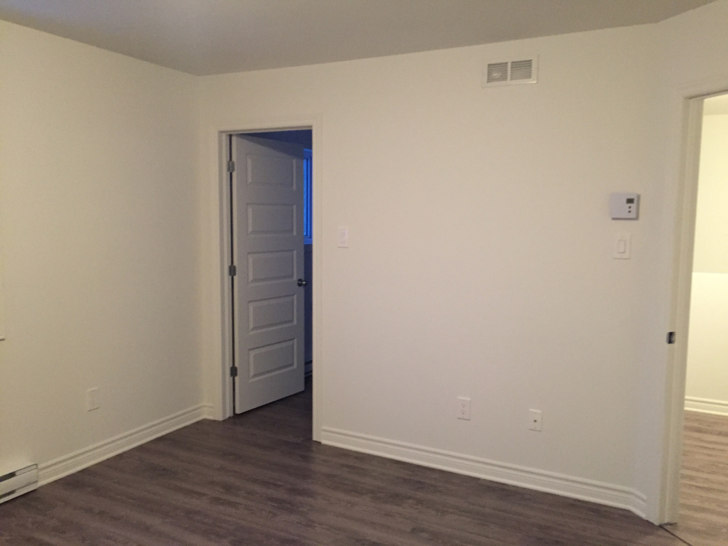 Appartement 4 1/2 A Louer