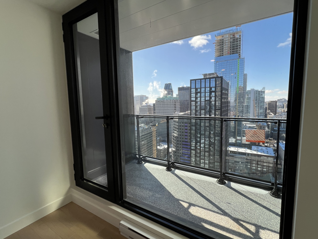 New Condo A Louer