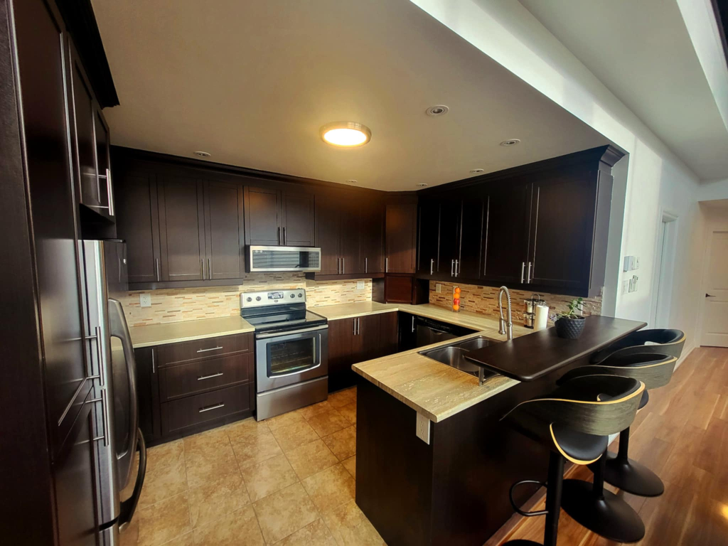 Condo Luxueux En Colocation !
