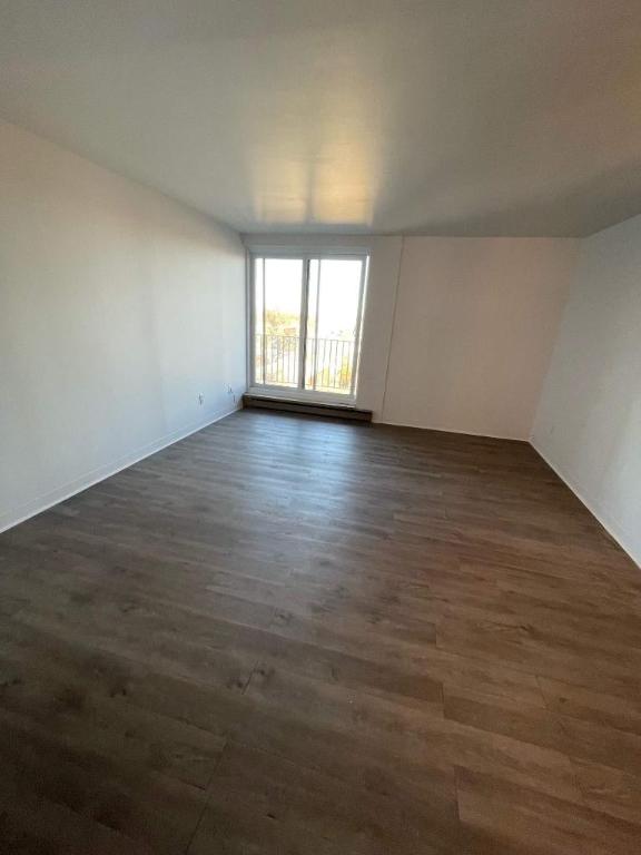1 CH - 1 SDB - Montréal - $1,145 /mo