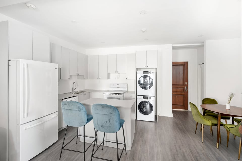 Appartement 4 1/2 Mile End