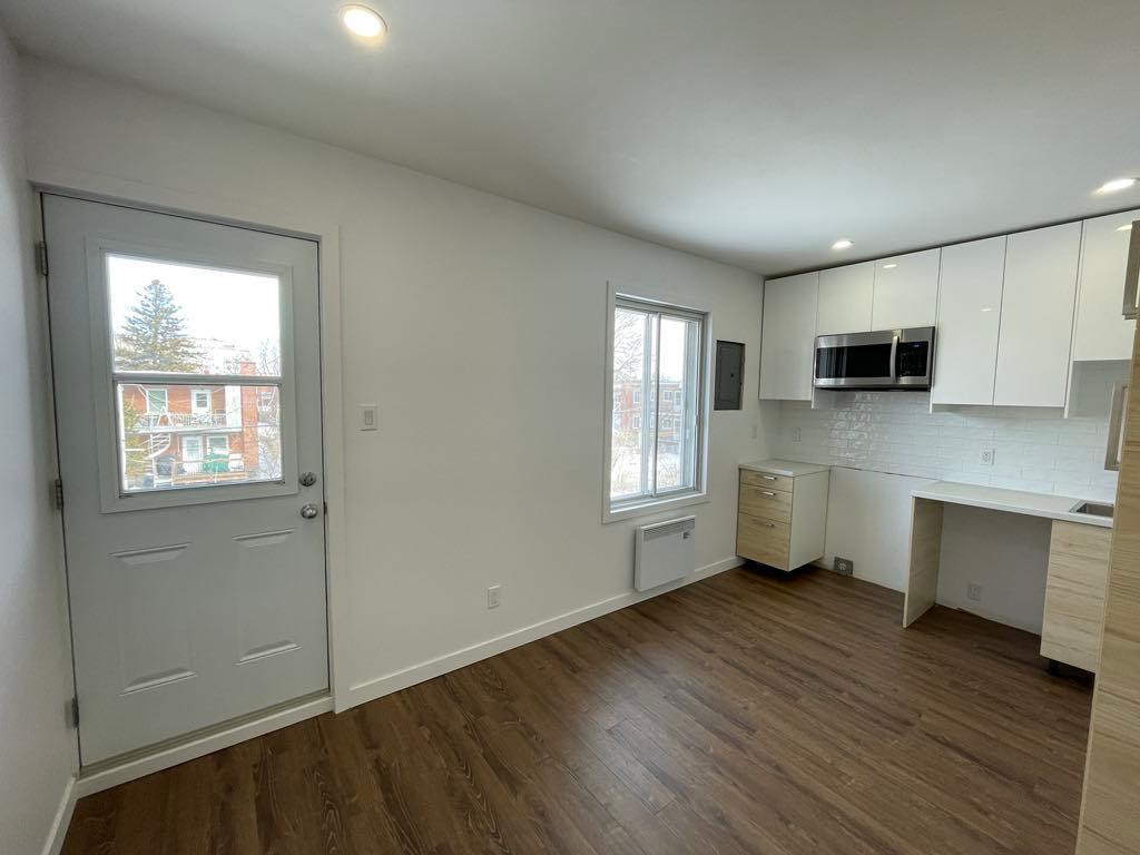 3 et 1/2 rénové à louer 1 400$ dans Rosemont-La-Petite-Patrie
