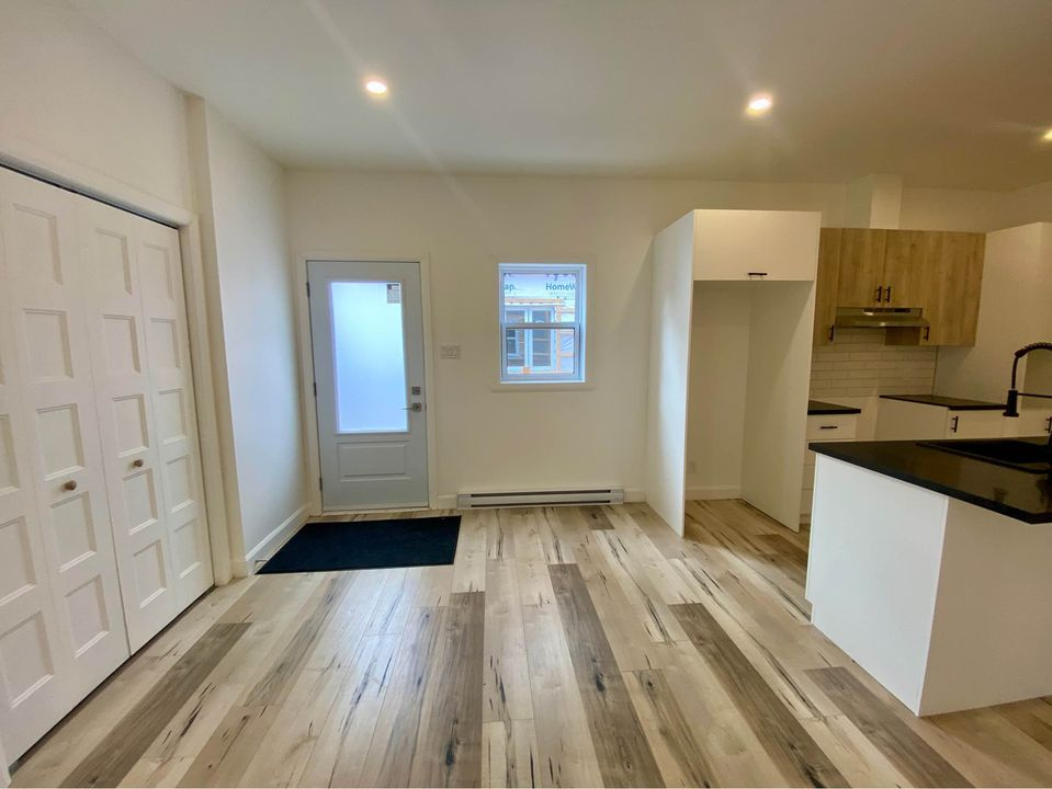 Magnifique Appartement 5 1/2 Neuf