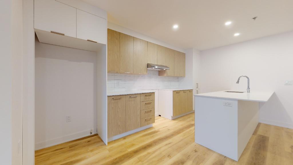 632 Notre-Dame | 3½ à louer | INTERNET | ASCENSEUR | STATIONNEMENT INTÉRIEUR | EAU CHAUDE | JUILLET 2025