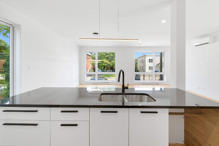 Grande maison de ville sur 3 étages 3CAC 1580 p2 - Disponible
