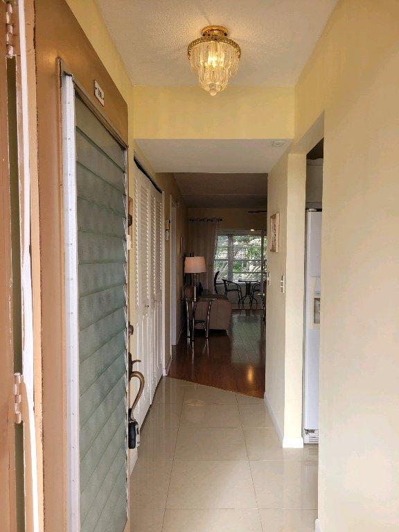 Magnifique et spacieux condo à louer situé à fortlauderdale à 15 mm des  plages, du centre ville, du sawgrassmills  et de l aéroport . Le condo compre