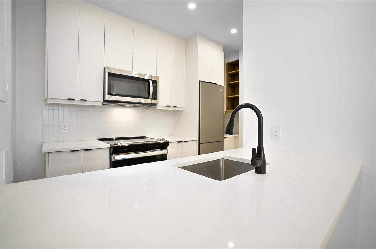 #14, 1 Bed, 1 Bath - 2112 Claremont, Westmount