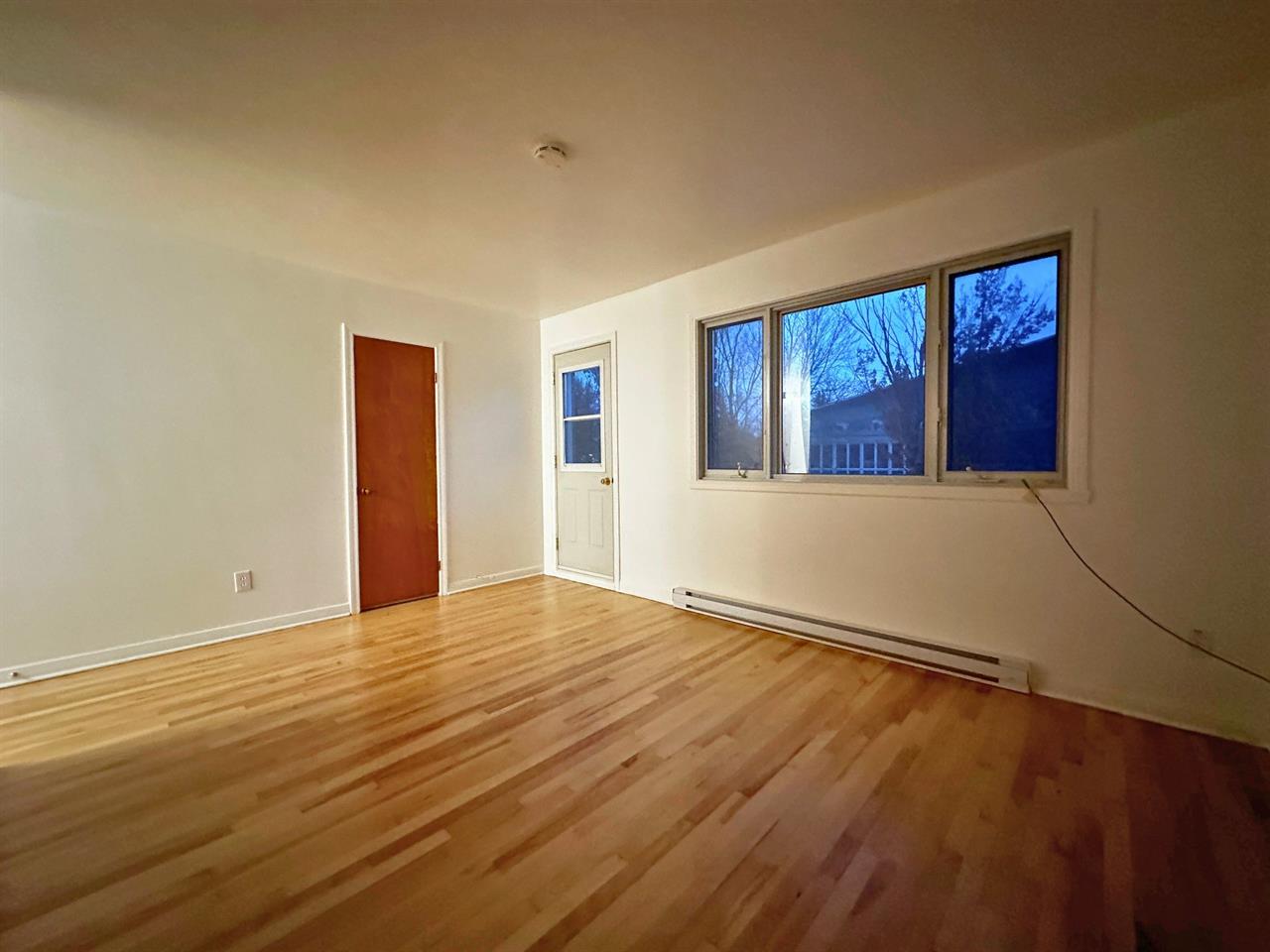 Appartement Montréal (Ahuntsic-Cartierville) À Louer