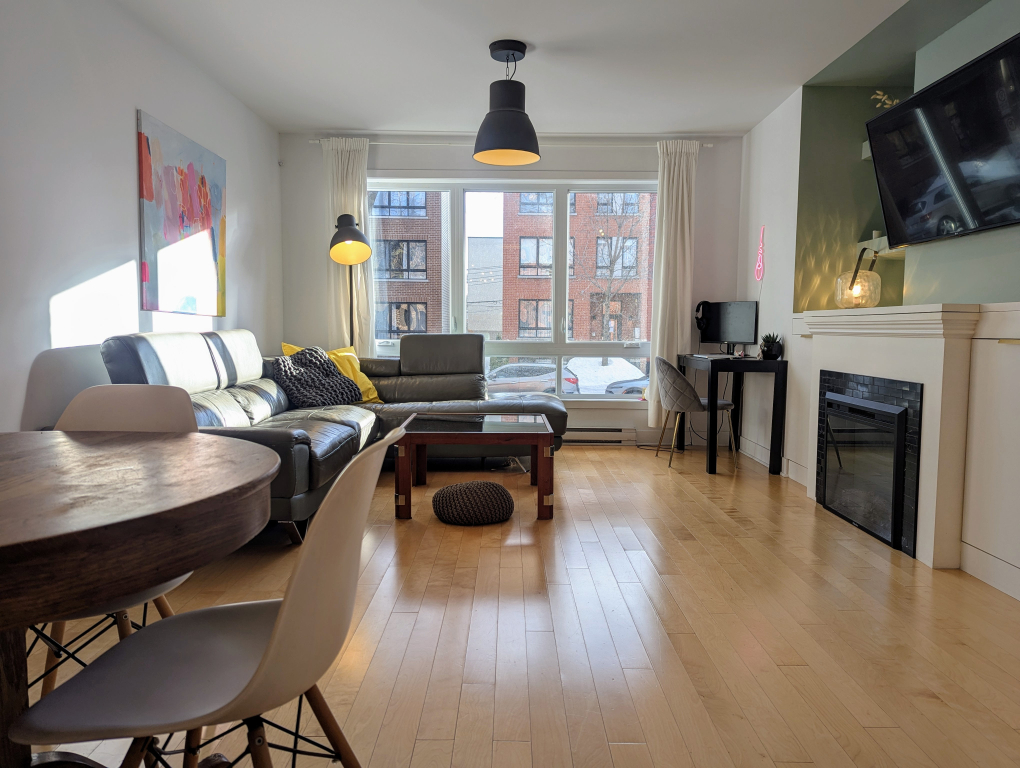 Condo 2 Chambre + Espace De Travail à Lo