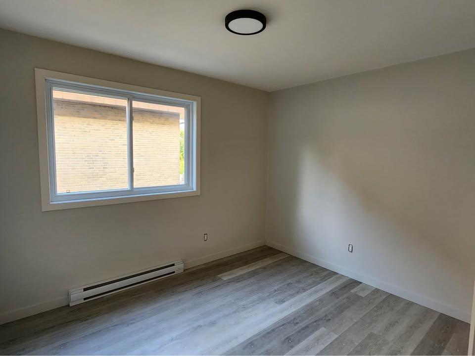 Beau 41/2 rénové, 1er juillet, Valleyfield 1350$