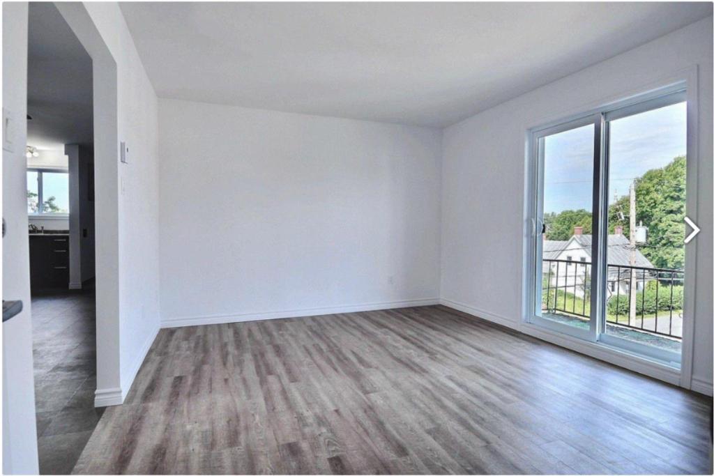 Agréable logement 41/2 au 1ere étage à louer, laveuse er stationnement inclus, Sorel-Tracy