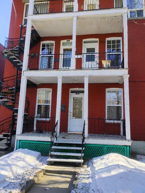 Appartement à louer 3 1/2 semi-meublé non chauffé/non éclairé