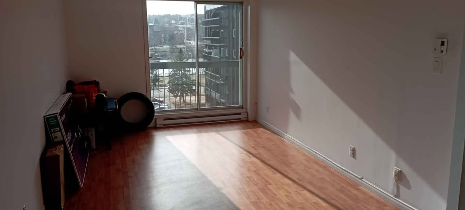 Appartement De 2 Chambres Et 1 Salle De